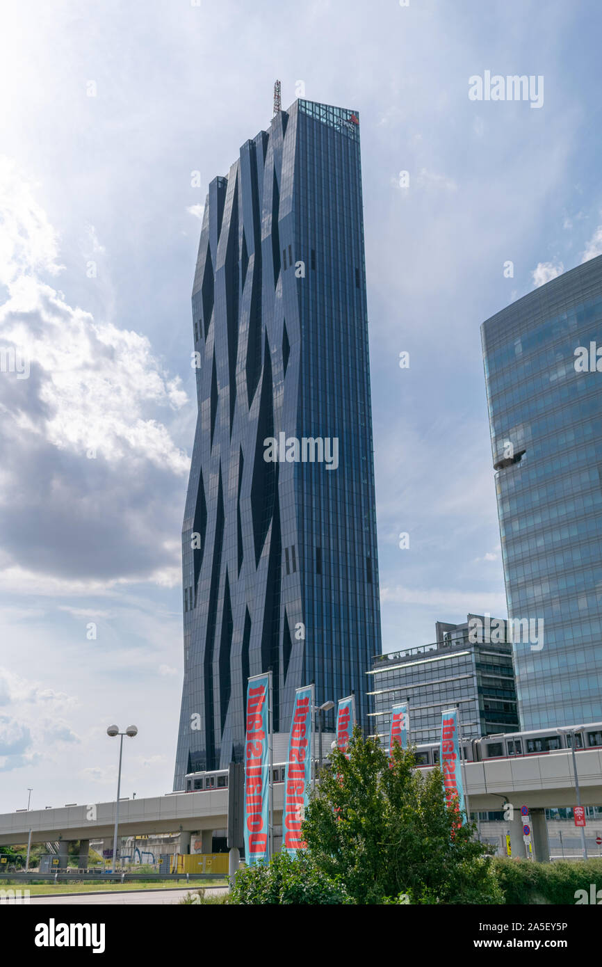 Turm der UNO-City in Wien Stockfoto