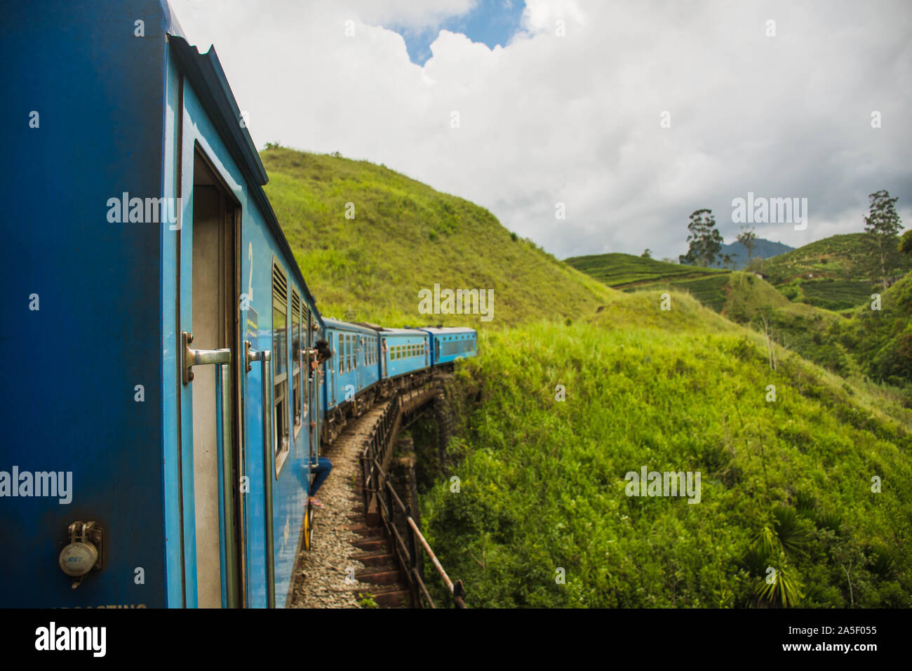 Reisen Sie mit dem Zug von bis Land Eisenbahn in Sri Lanka, Hatton Stockfoto