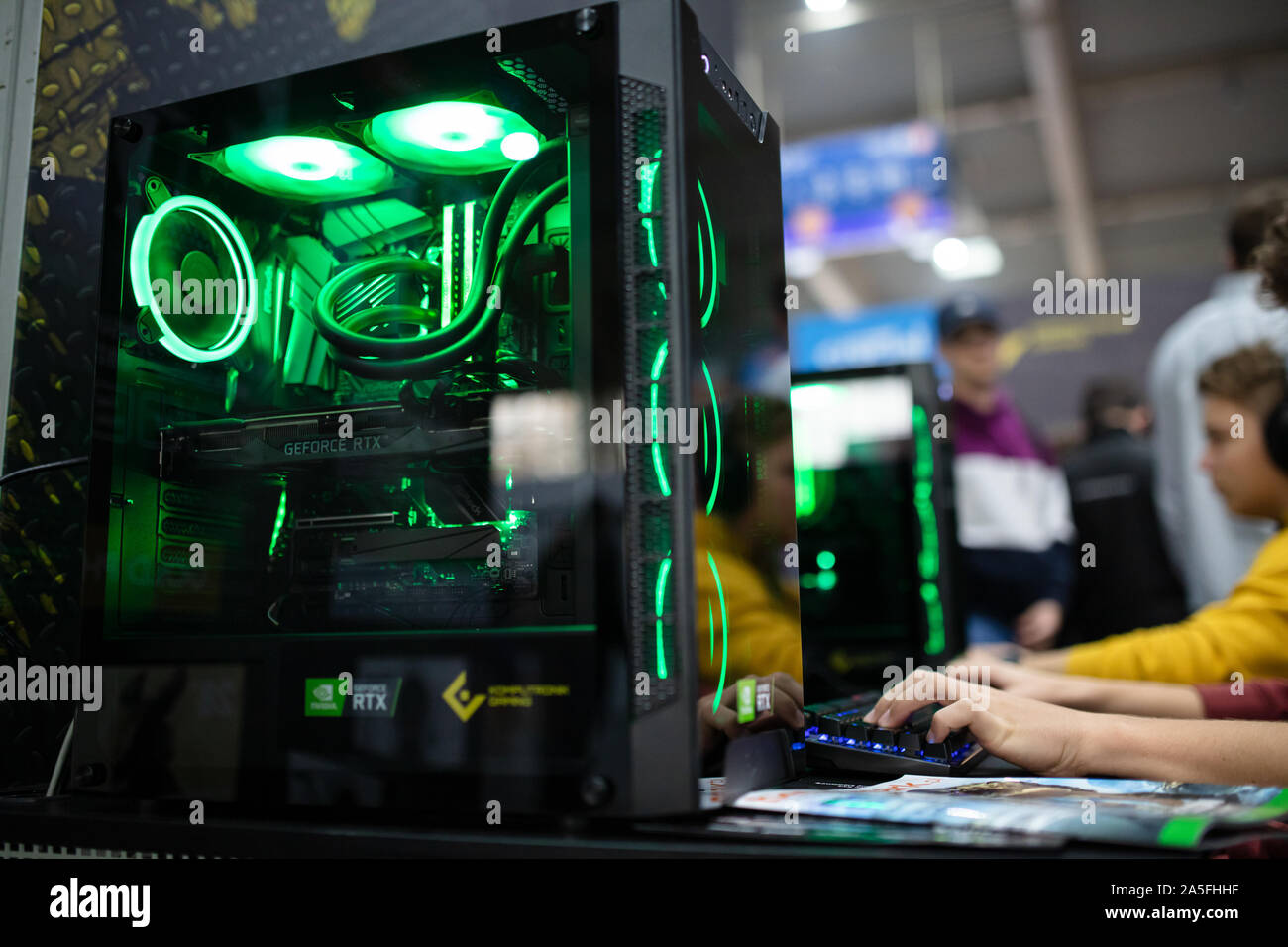 POZNAN, Polen, 19. Oktober 2019: Neue Generation Gaming Computer an den PGA 2019. PGA2019 ist ein Computer Spiele und Unterhaltung Veranstaltung in Polis organisierten Stockfoto