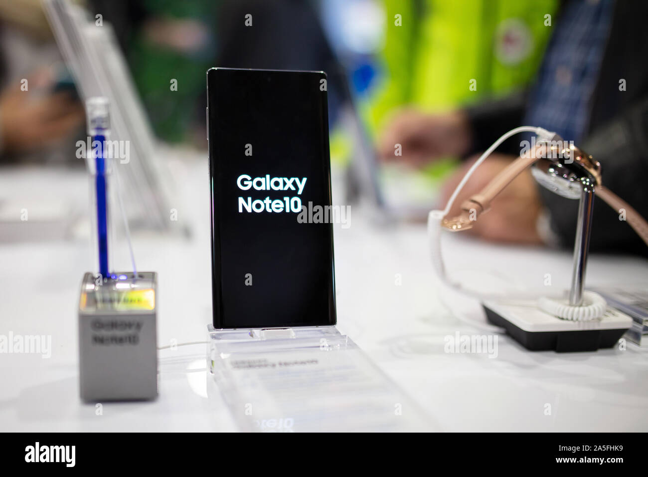 POZNAN, Polen - Oktober, 19 2019: Samsung Anmerkung 10 Telefon am PGA 2019. PGA2019 ist ein Computer Spiele und Unterhaltung Ereignis in der polnischen Stadt o organisiert Stockfoto