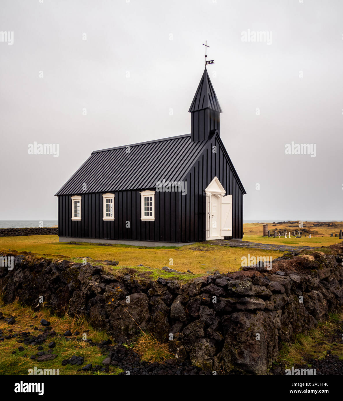 Der kleine Schwarze Kirche von Budir, Snaefellsness, Island Stockfoto Der kleine Schwarze Kirche von Budir, Snaefellsness, Island Stockfoto
