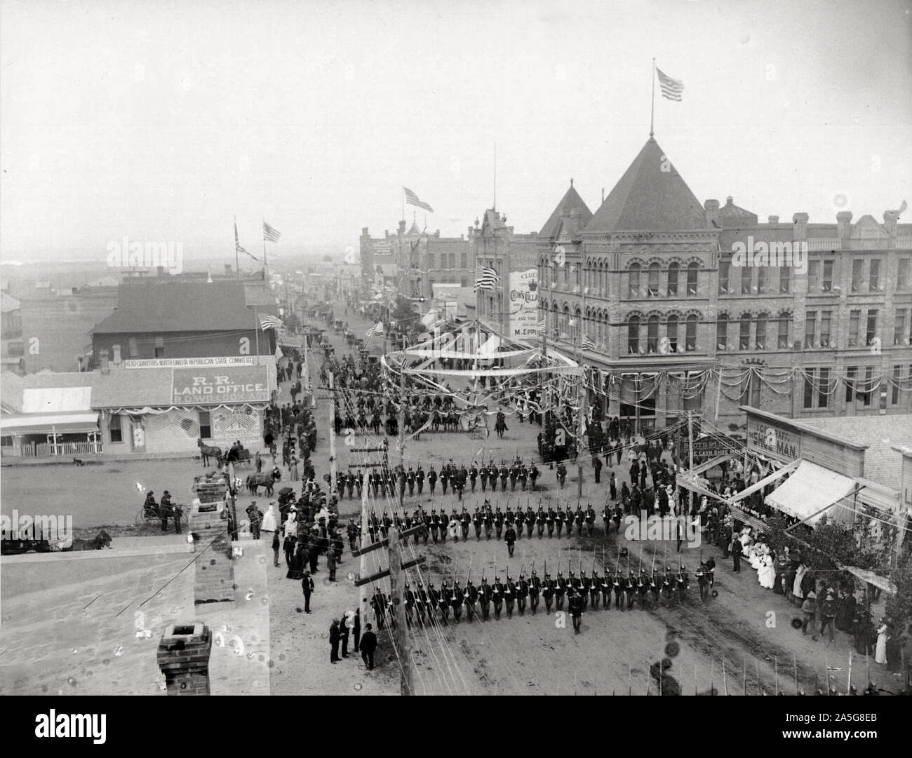 1889 Verfassungskonvent Parade in Bismarck, North Dakota im Main und 4 Straßen. Stockfoto