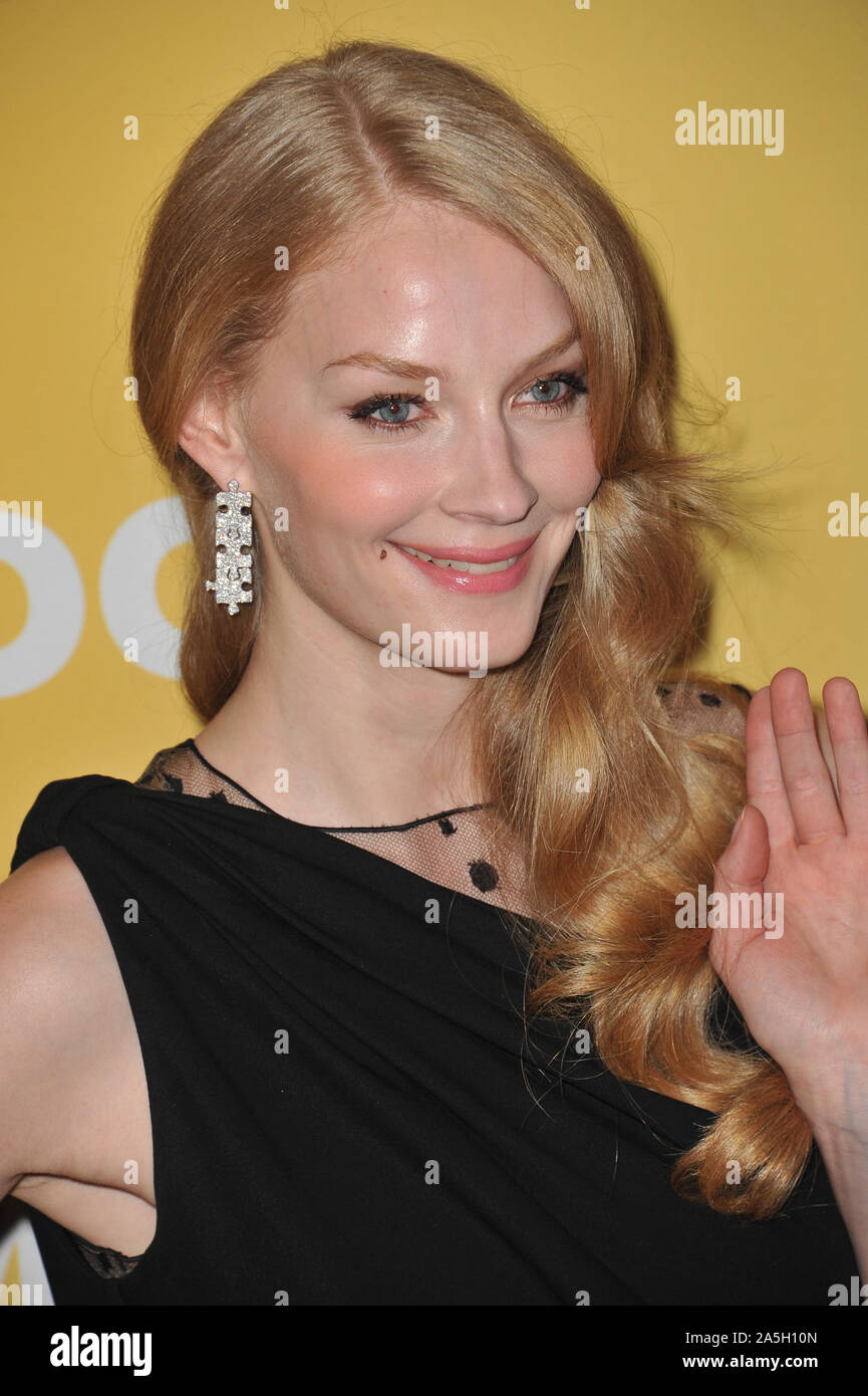 LOS ANGELES, Ca. Juni 12, 2012: Svetlana Khodchenkova an den Frauen im Film 2012 Crystal + Lucy Awards im Beverly Hilton Hotel. © 2012 Paul Smith/Featureflash Stockfoto