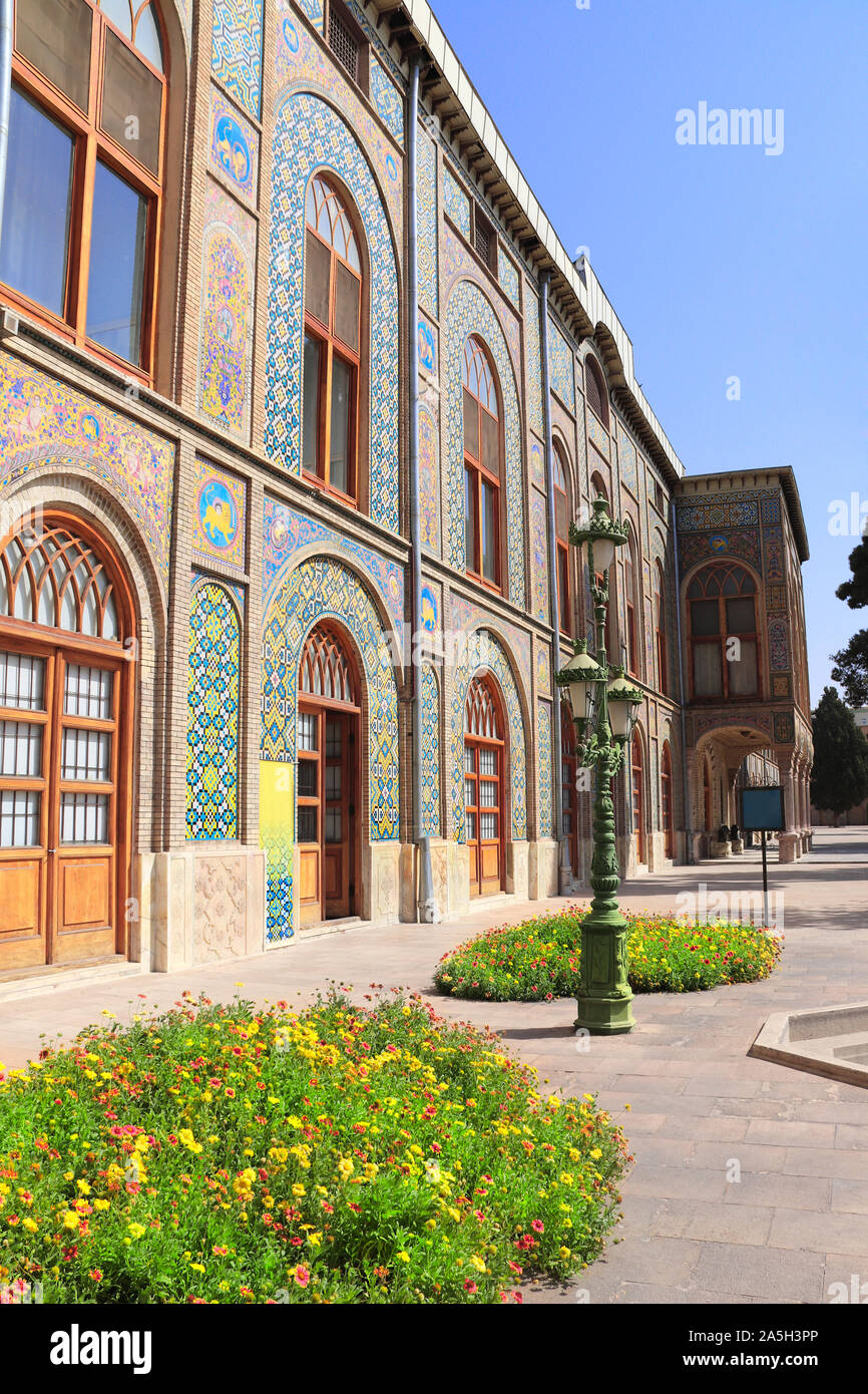Fassade der Golestan Palast (Marble Palace, Palast der Rosen), royal Qajar komplexe inTehran, Iran. Weltkulturerbe der UNESCO Stockfoto