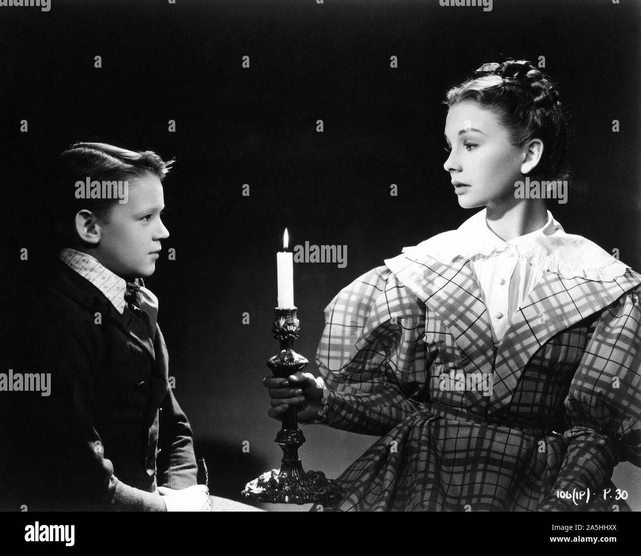 ANTHONY WAGER als Pip und Jean Simmons als junge Estella in GROSSE ERWARTUNGEN Direktor 1946 DAVID LEAN Roman CHARLES DICKENS Cineguild/Allgemein Film Distributors/GFD Stockfoto