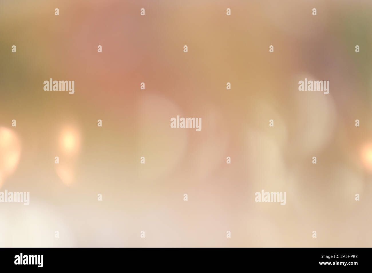 Soft Focus blur Hintergrund mit Lichtern und Herbst Farben Stockfoto