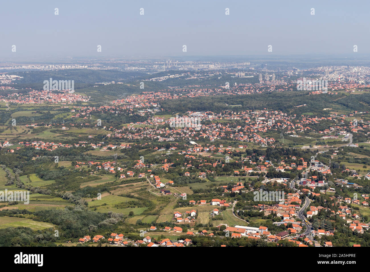 Herrlicher Panoramablick von Avala Turm in der Nähe der Stadt Belgrad, Serbien Stockfoto