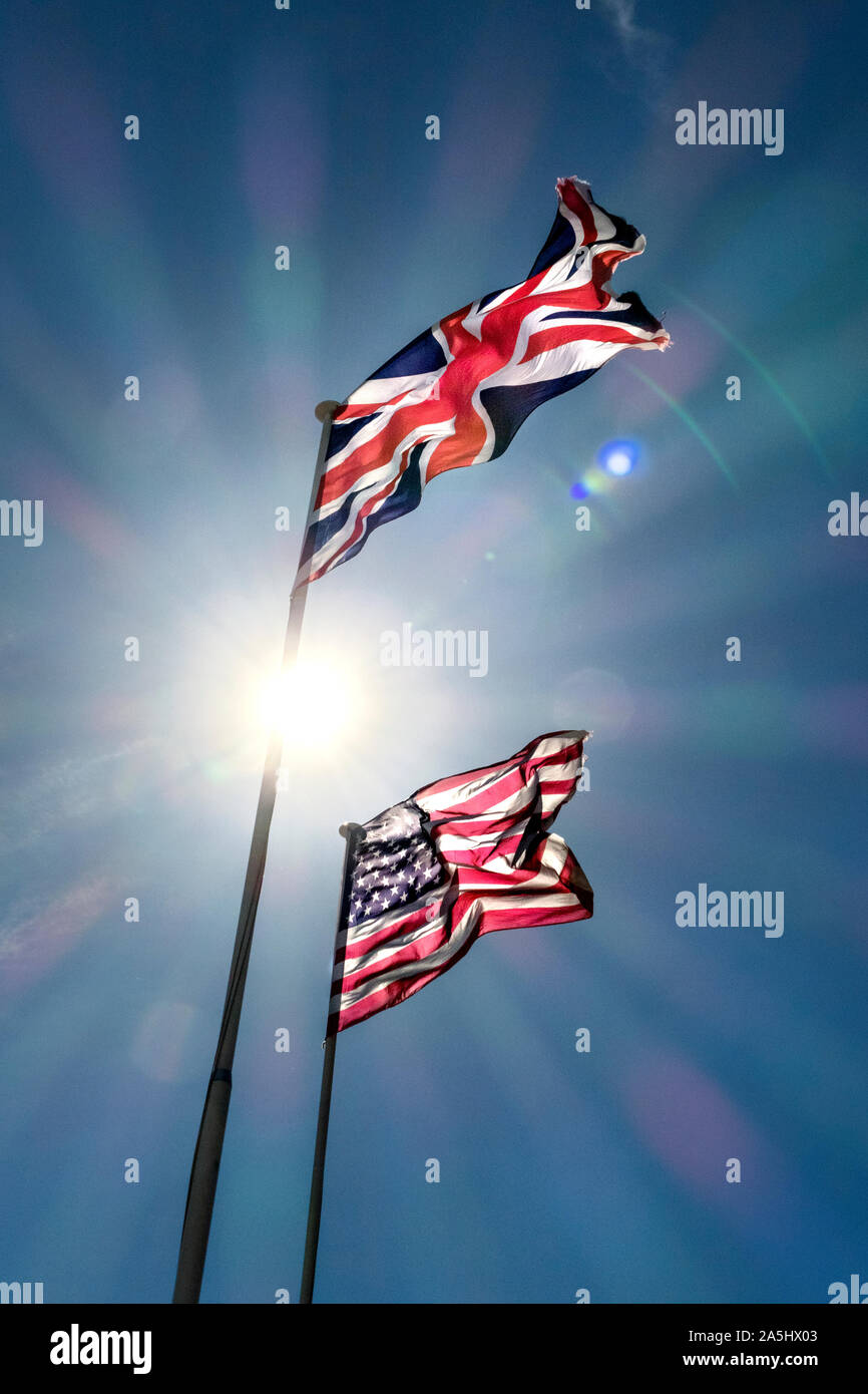 England und die amerikanische Flagge Stockfoto