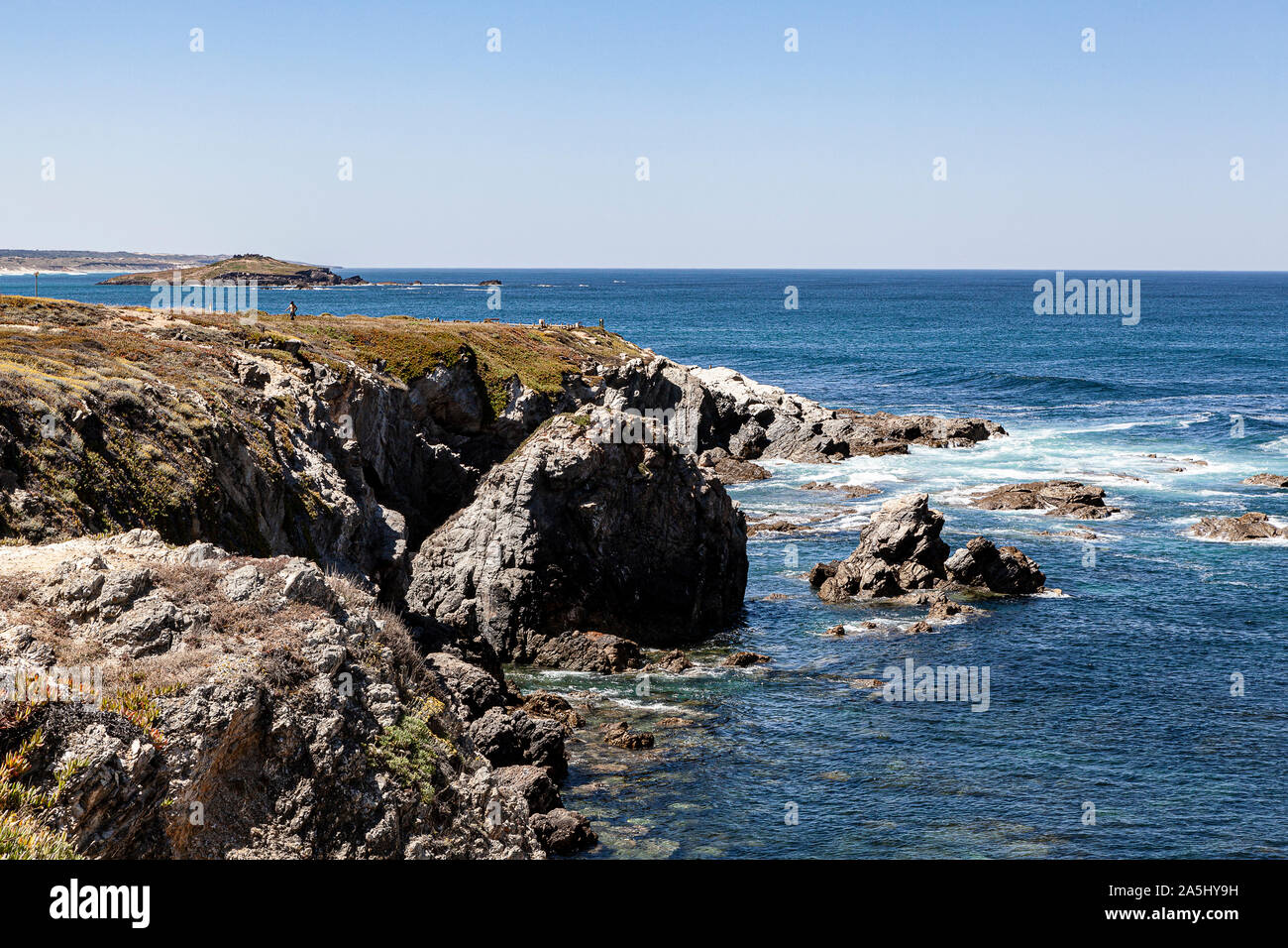 Fischer's Route auf der Alentejo, im Südwesten von Portugal, ist durch seine Felsformationen und kristallklaren Strände geprägt. Stockfoto