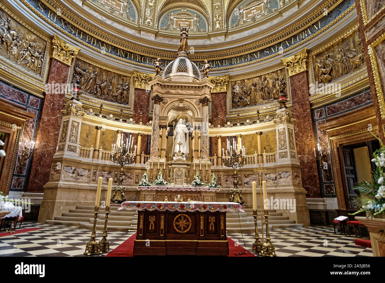 Budapest, Ungarn. 15 August, 2019. St.-Stephans-Basilika (Szent Istvan - Basilika) ist eine römisch-katholische Basilika in Budapest, Ungarn. Stockfoto