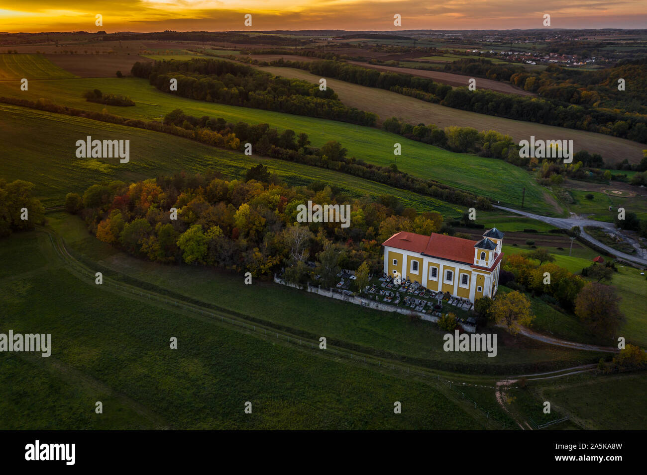 Kirche von St. Kate frühen barocken Sakralbau von 1697 - 99. Nach einem früheren Entwurf von J. B. Matheye, eine Kirche mit zwei Türmen gebaut decorat Stockfoto