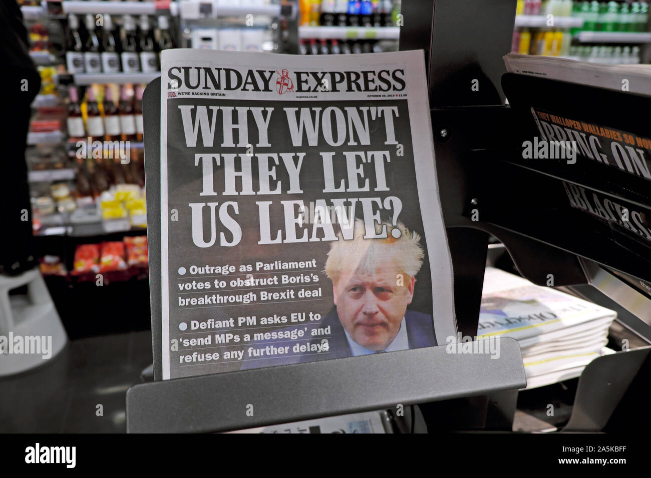 Boris Johnson auf der vorderen Seite des Sunday Express Schlagzeilen 'Warum nicht Sie lassen uns verlassen?" vom 20. Oktober 2019 Stockfoto