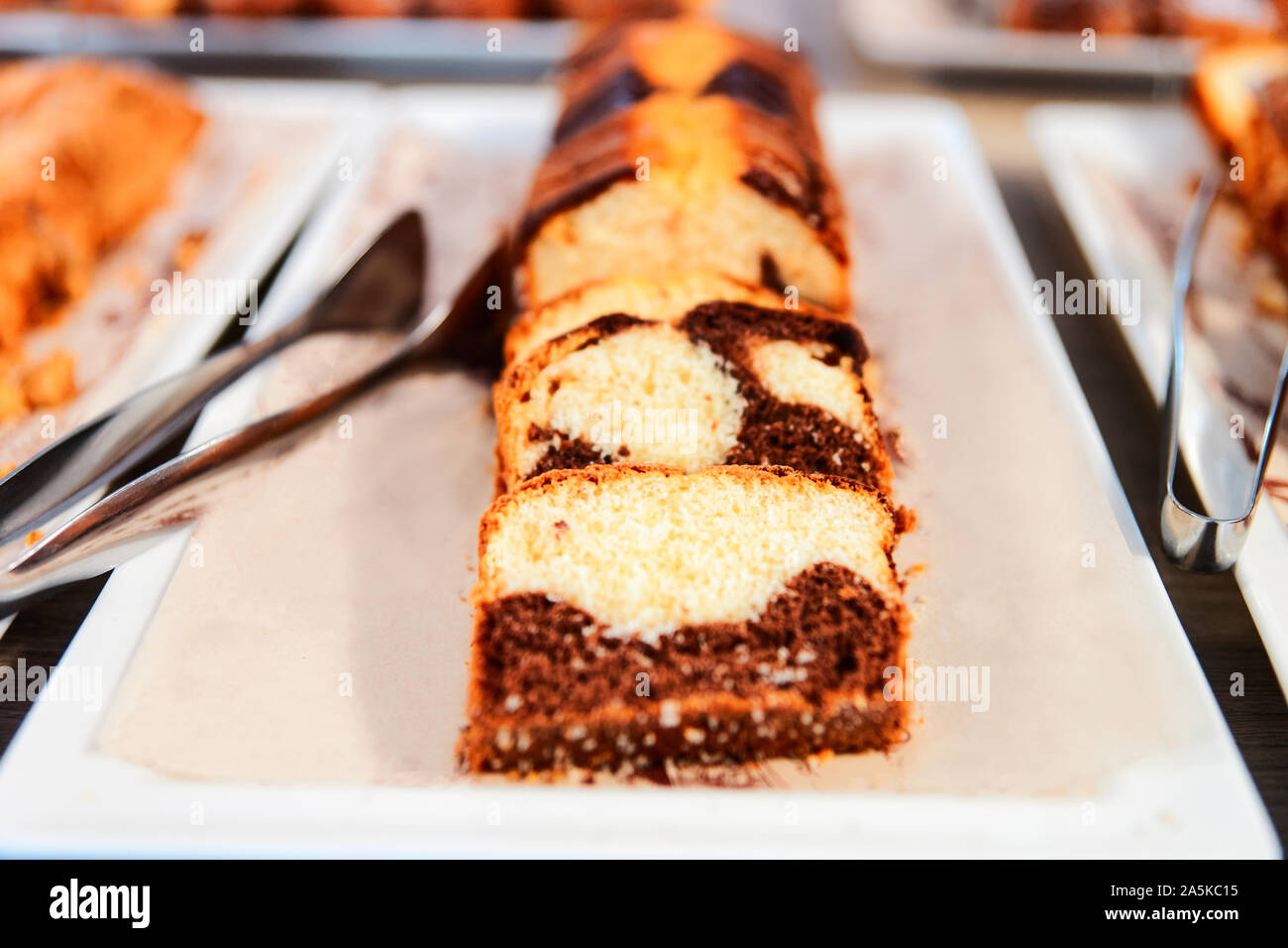 Sweet lemon Kuchen Gebäck im Cafe und Bäckerei Stockfoto