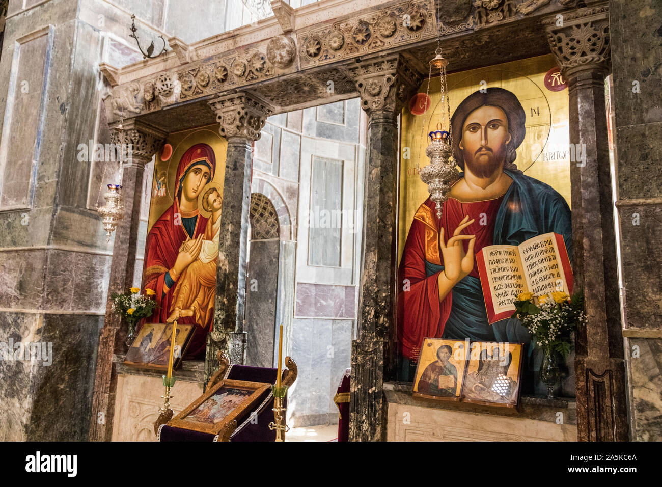 Distomo, Griechenland. Kloster Hosios Loukas, eine historische Kloster, eines der wichtigsten Denkmäler der byzantinischen Architektur und Kunst Stockfoto