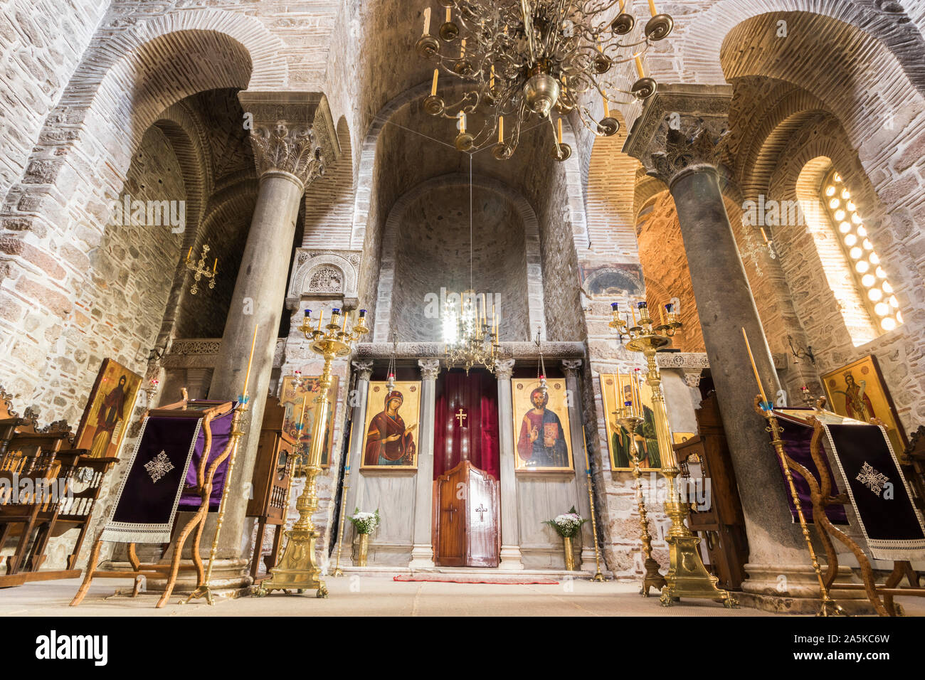 Distomo, Griechenland. Kloster Hosios Loukas, eine historische Kloster, eines der wichtigsten Denkmäler der byzantinischen Architektur und Kunst Stockfoto