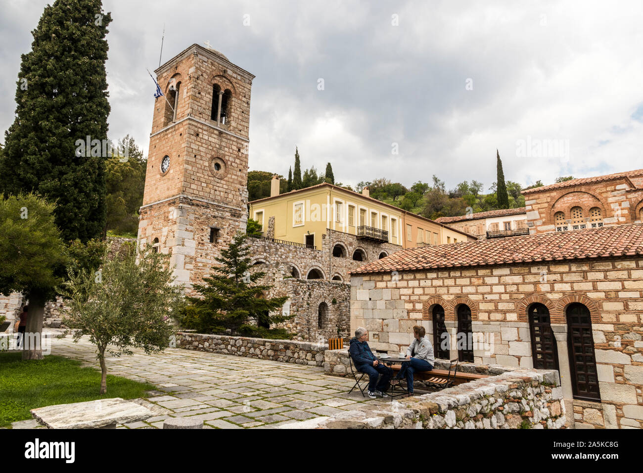 Distomo, Griechenland. Kloster Hosios Loukas, eine historische Kloster, eines der wichtigsten Denkmäler der byzantinischen Architektur und Kunst Stockfoto