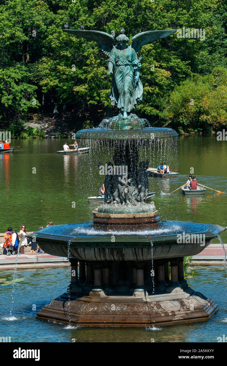 Bethesda Fountain, Central Park, New York City. Die Skulptur ist der Engel der Wasser und wurde von Emma Stebbins 1873 konzipiert. Central Park. Bethesda Stockfoto