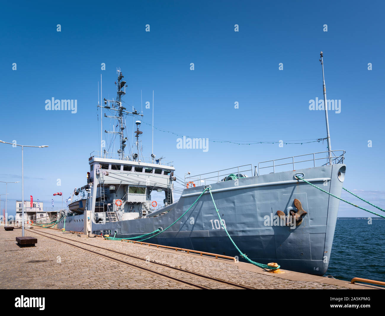 Mit dem Wasserflugzeug valvas Küstenwache Schiff, Hafen, Lennusadam, Tallinn, Estland Stockfoto