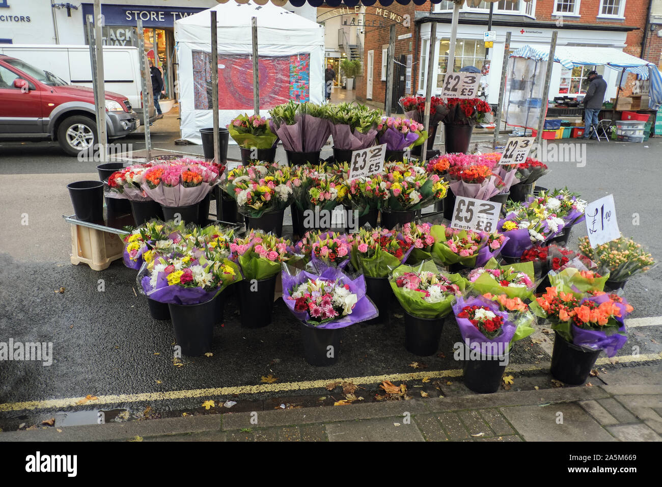 Straße Marktstand Blumen für den Verkauf in Lymington Hampshire. Stockfoto