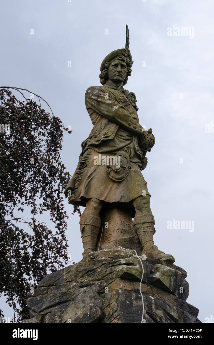 Die Black Watch Statue in Aberfeldy in den schottischen Highlands von Schottland Großbritannien. Dieses Denkmal wurde im Jahre 1887 errichtet. Stockfoto