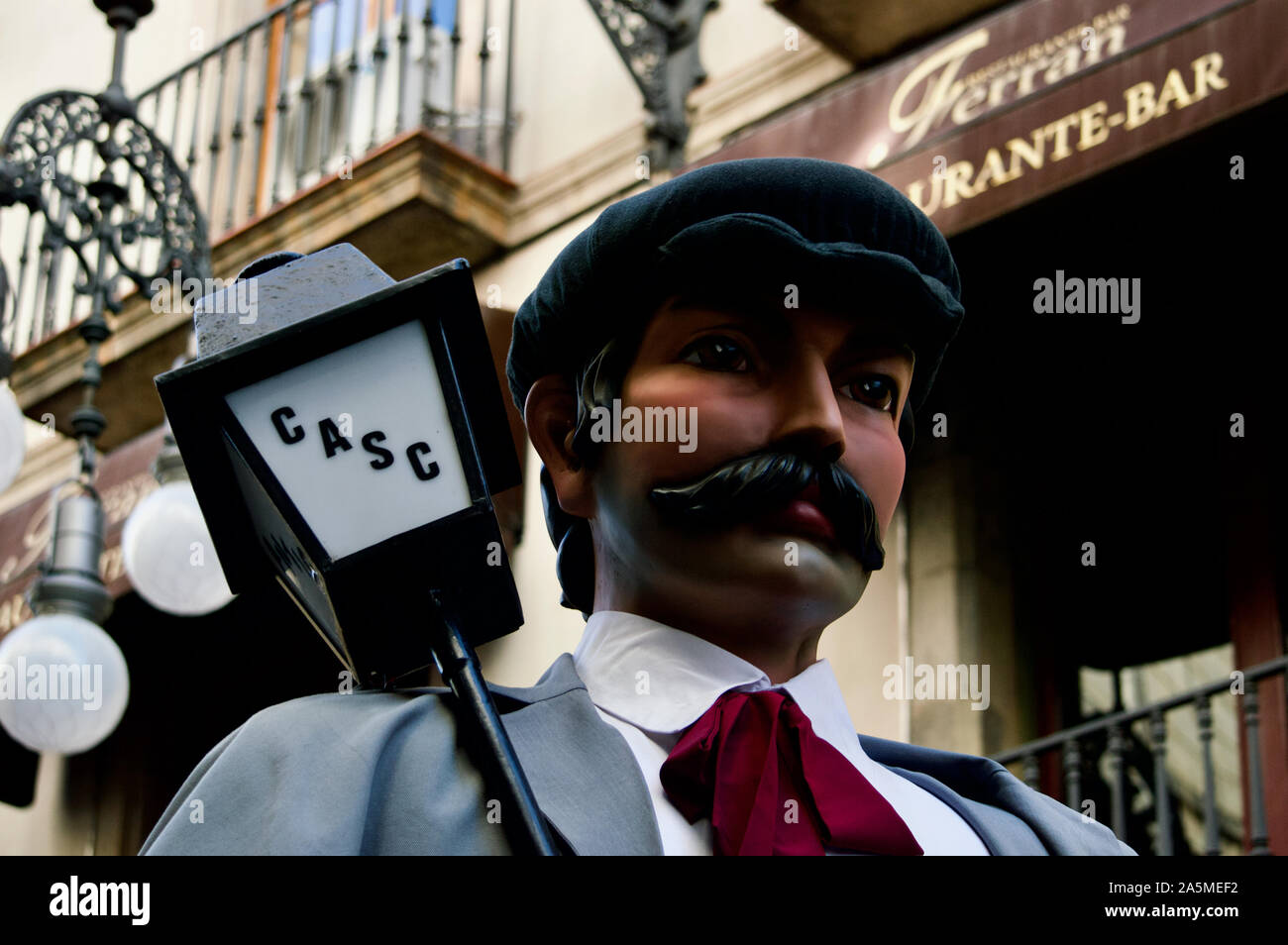 Die Riesen Parade während La Merce Festival 2019 am Placa de Sant Jaume in Barcelona, Spanien Stockfoto
