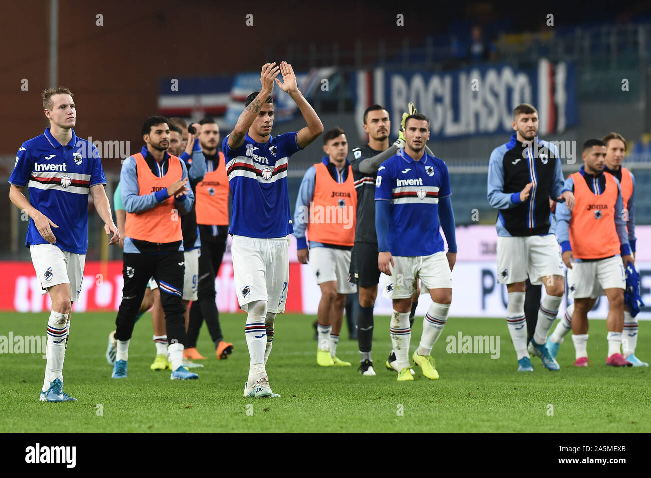 Ich Spieler von Sampdoria, einem feinen Partita, salutano der Proprio pubblico bei Sampdoria vs AS Rom, Genua, Italien, 20 Okt 2019, Fußball Italienische Fußball S Stockfoto