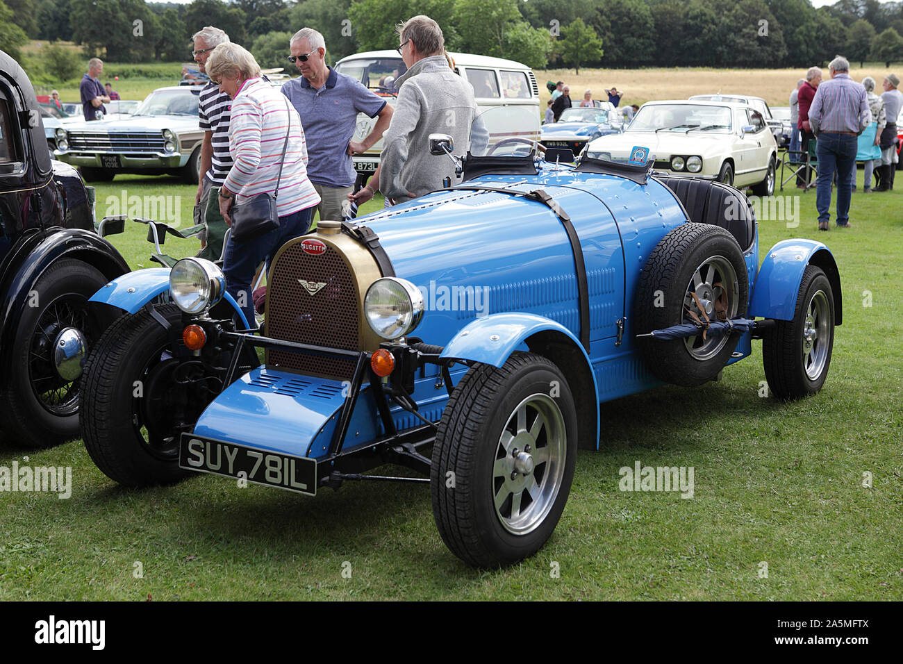 Hier ist ein Teal Bugatti, zuerst in 1973 registriert und an einem Oldtimer Rallye in Shropshire, England ausgestellt. Stockfoto
