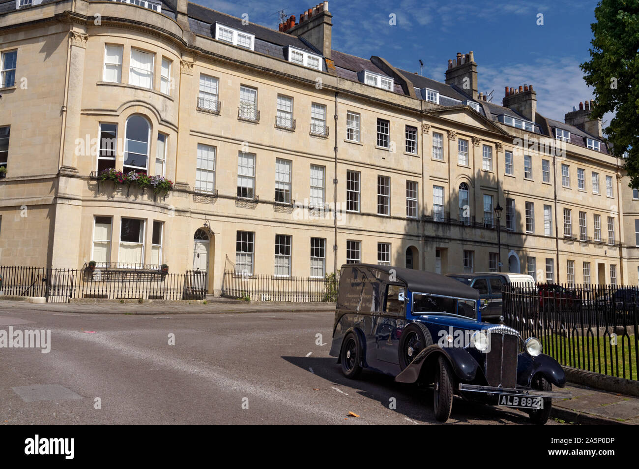 Vintage-Van, St. James's Square, Bath, Somerset. Stockfoto