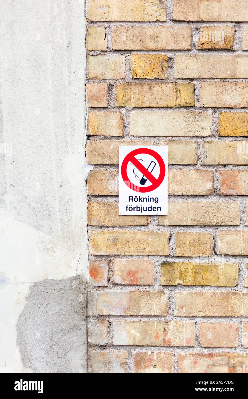 Kein Rauchen Schild an Wand Stockfoto