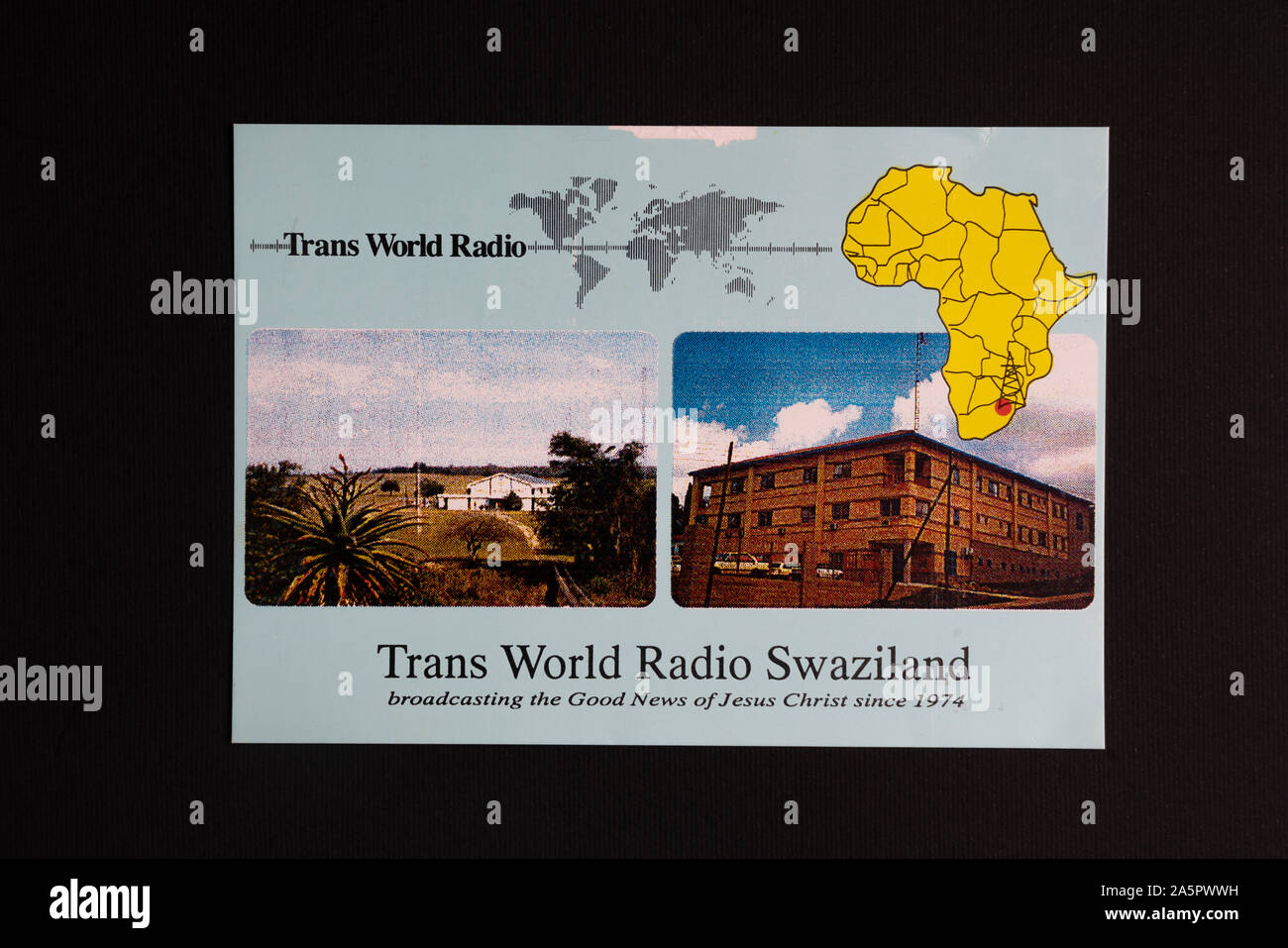 Überprüfung eine QSL-Karte von Trans World Radio aus Swasiland Stockfoto