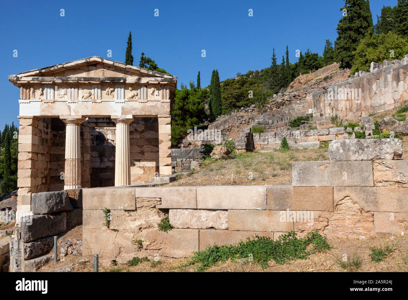 Die Schatzkammer der Athener, Delphi, Griechenland Stockfoto