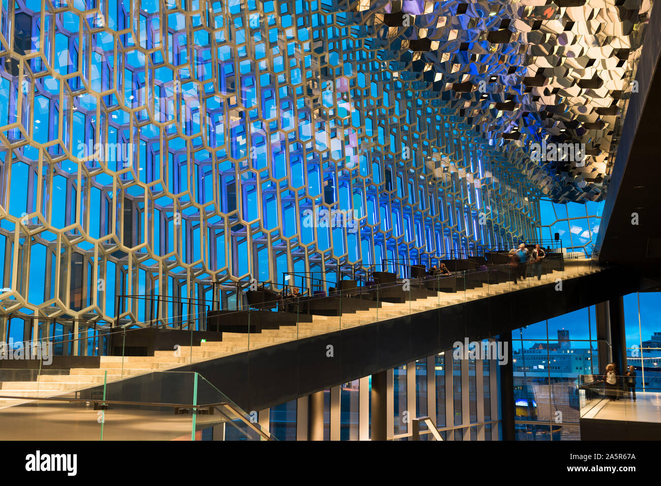 Harpa Concert Hall and Conference Centre, Reykjavik, Island Stockfoto