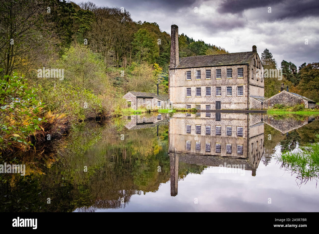 Gibson-Mühle bei Hardcastle Klippen, Hebden Bridge, Calderdale, West Yorkshire Stockfoto