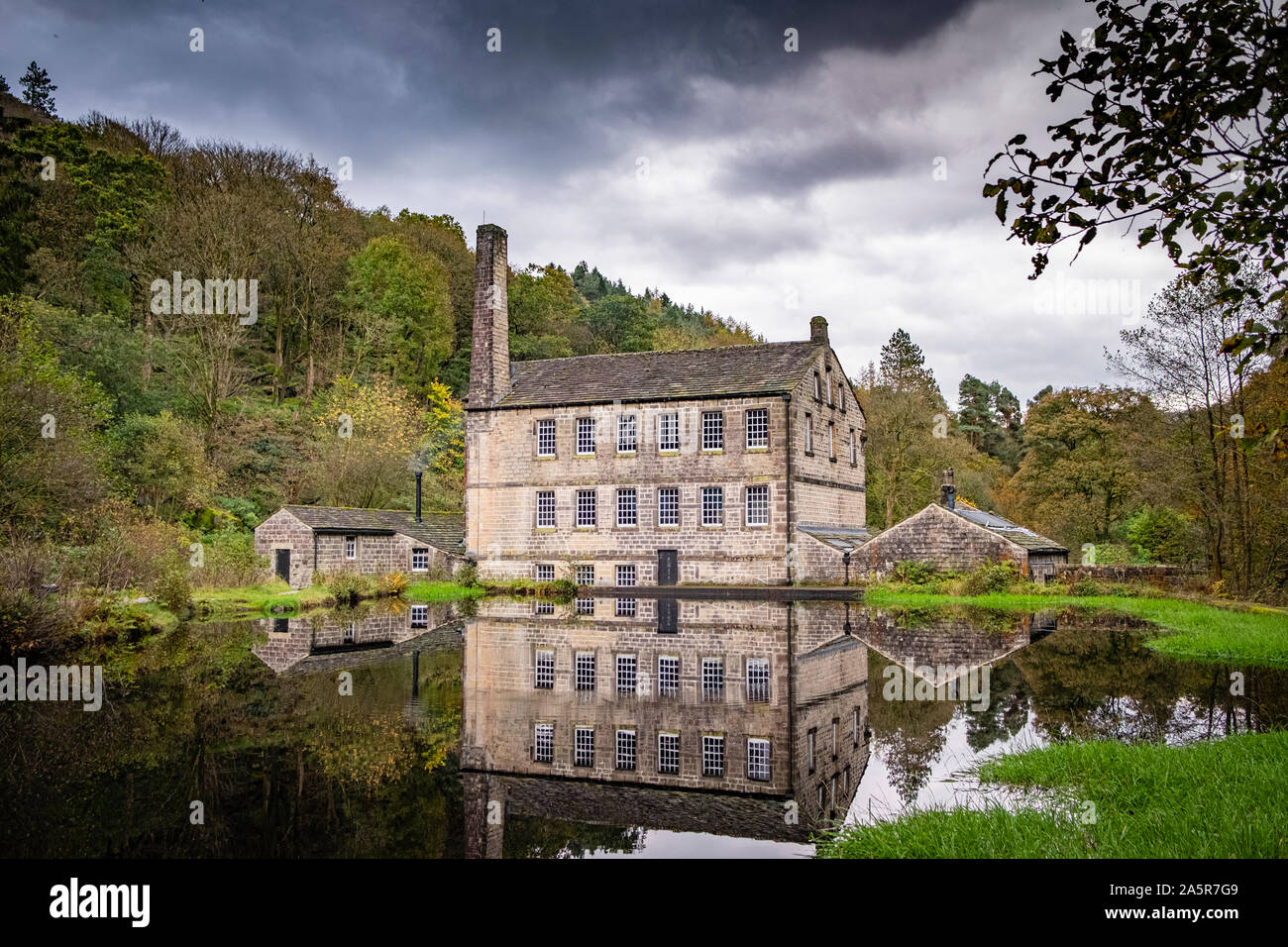 Gibson-Mühle bei Hardcastle Klippen, Hebden Bridge, Calderdale, West Yorkshire Stockfoto