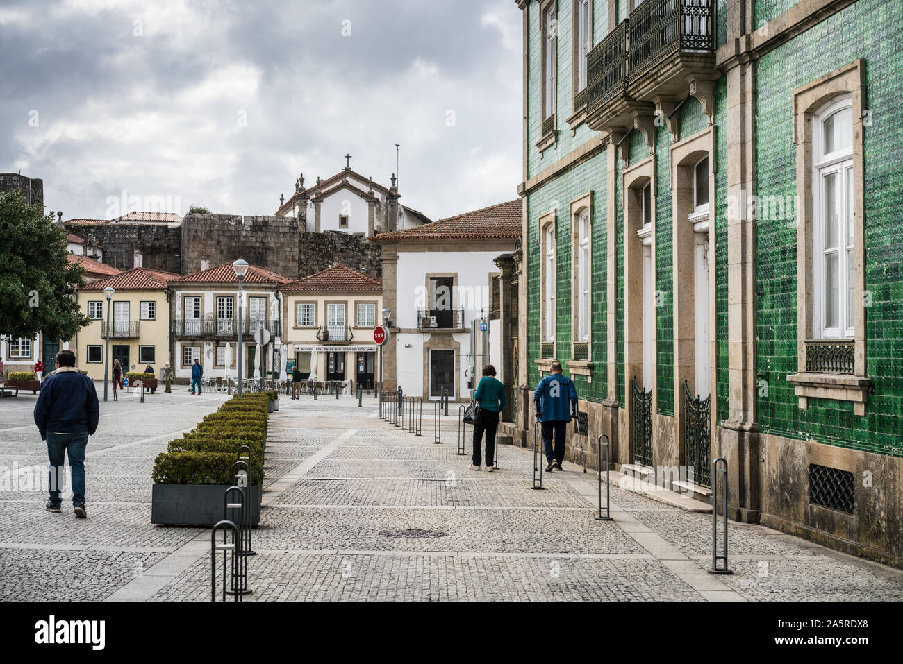 Straße der Vila Nova de Cerveira, Portugal, Camino Portugiesisch Stockfoto