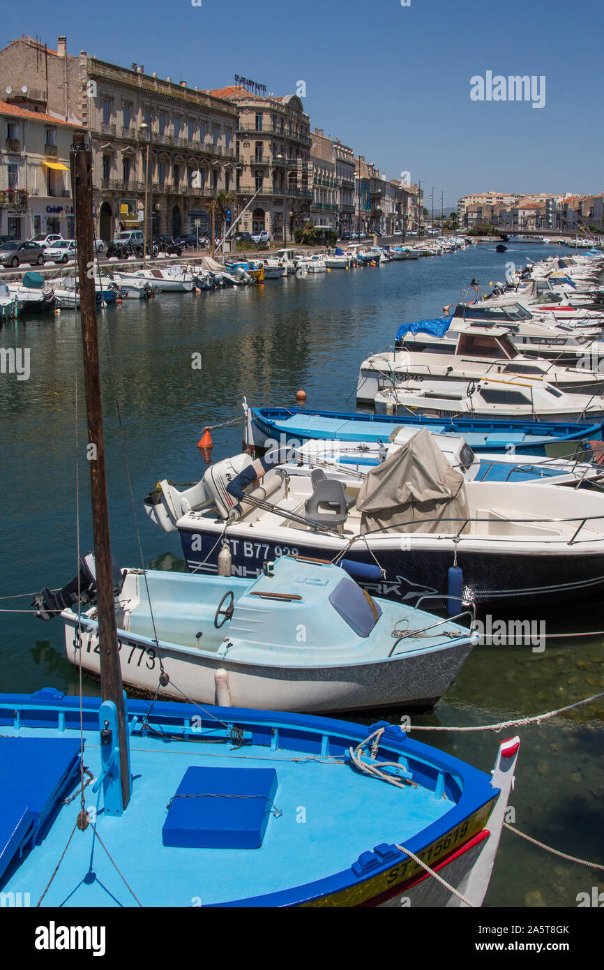 Sete. Frankreich. 06.17.12. Canal Royal in der Küstenstadt Sete in der Region Languedoc-Roussillon im Süden Frankreichs. Sete ist ein Port und ein Meer-si Stockfoto