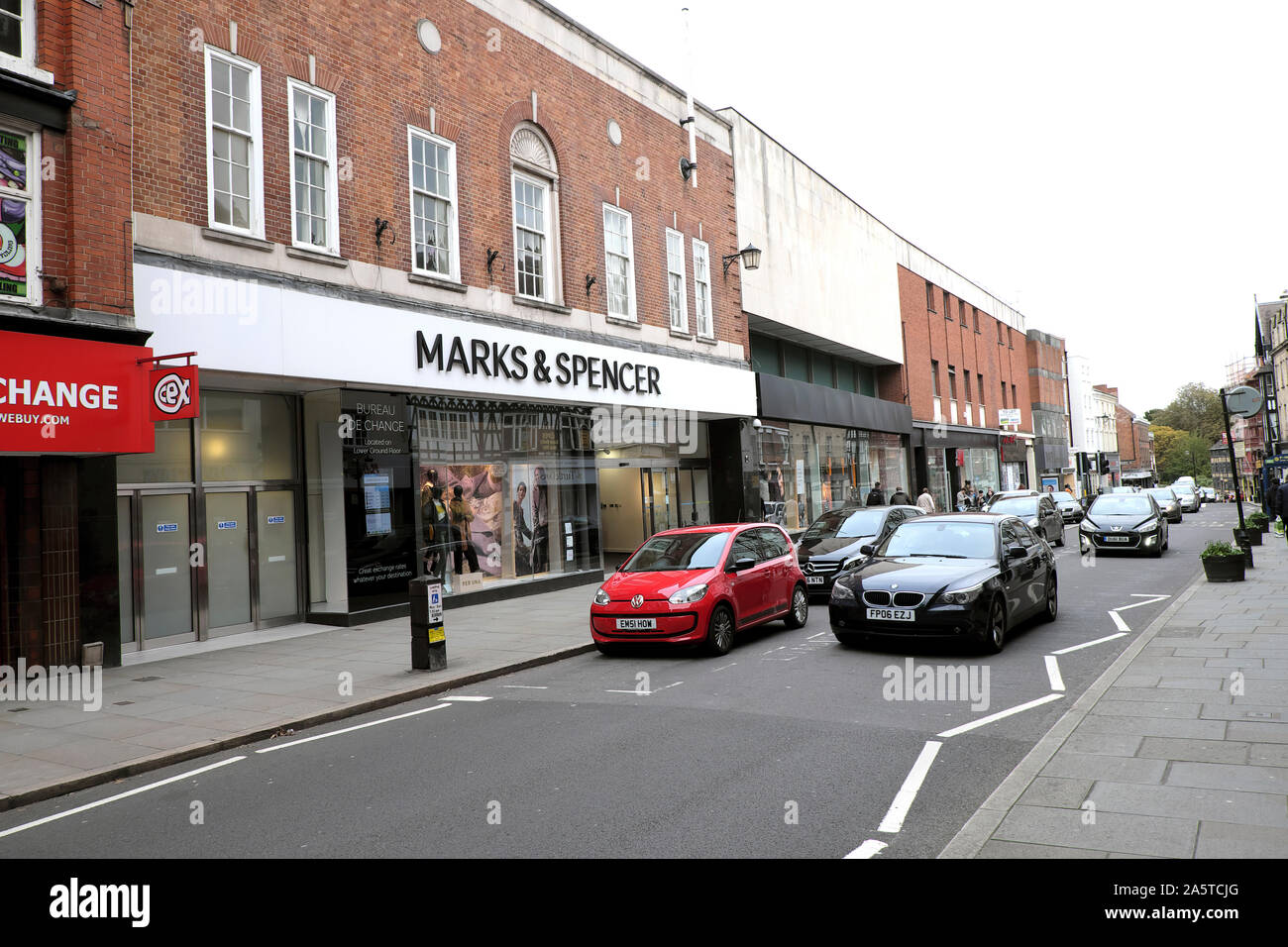 Außenansicht von Marks & Spencer storefront Store auf der Castle Street in der Stadt Shrewsbury, Shropshire England UK KATHY DEWITT Stockfoto