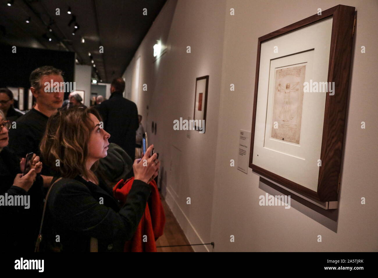 LEONARDO DA VINCI AUSSTELLUNG LOUVRE PARIS Stockfoto