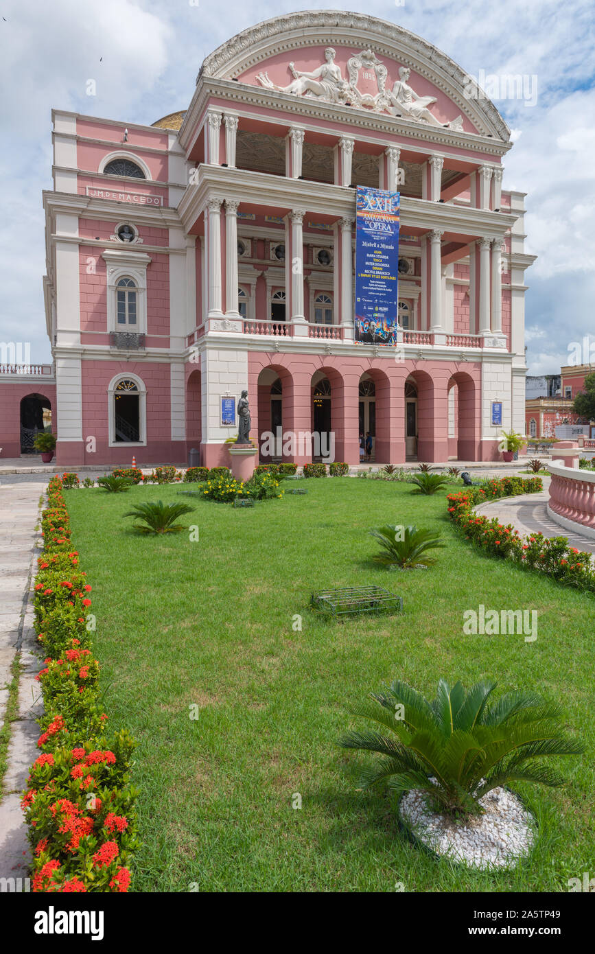 Teatro Amazonas im Zentrum von Manaus, der Hauptstadt des größten brasilianischen Bundesstaat Amazonas, Brasilien, Lateinamerika Stockfoto