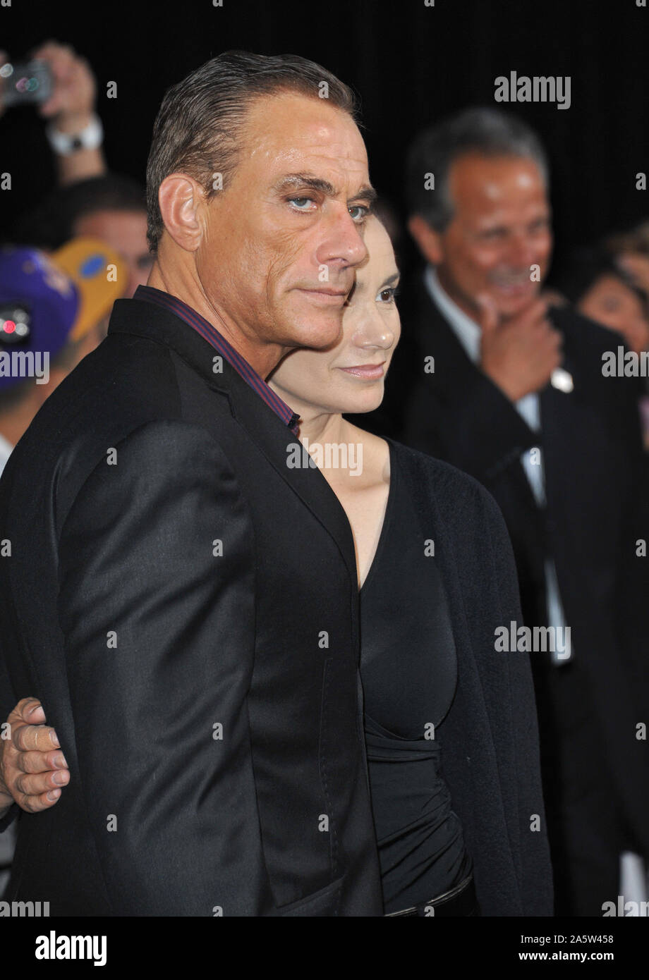 LOS ANGELES, Ca. Januar 08, 2010: Jean-Claude Van Damme am Los Angeles Premiere seines Films "Die Verschleißteile 2' am Grauman's Chinese Theater, Hollywood. © 2012 Paul Smith/Featureflash Stockfoto