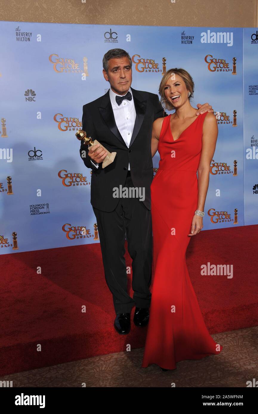 LOS ANGELES, Ca. Januar 15, 2012: George Clooney & Stacy Kiebler am 69. Golden Globe Awards im Beverly Hilton Hotel. © 2012 Paul Smith/Featureflash Stockfoto