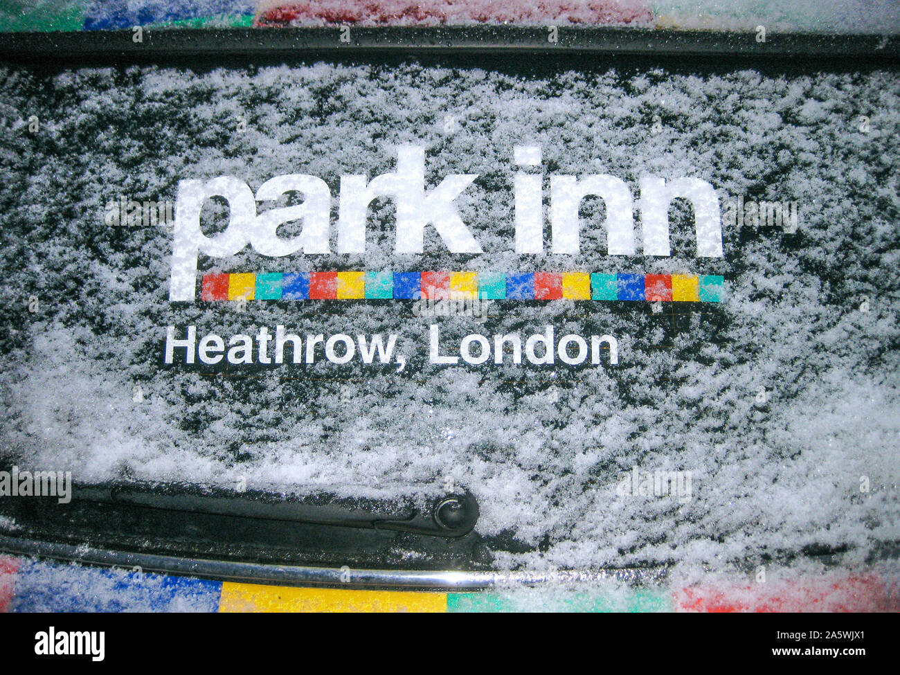 PARK INN Hotel service Auto im Winter, London, England, Stockfoto
