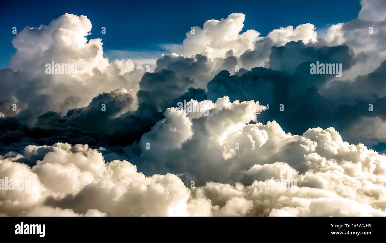 Wolken von oben Stockfoto
