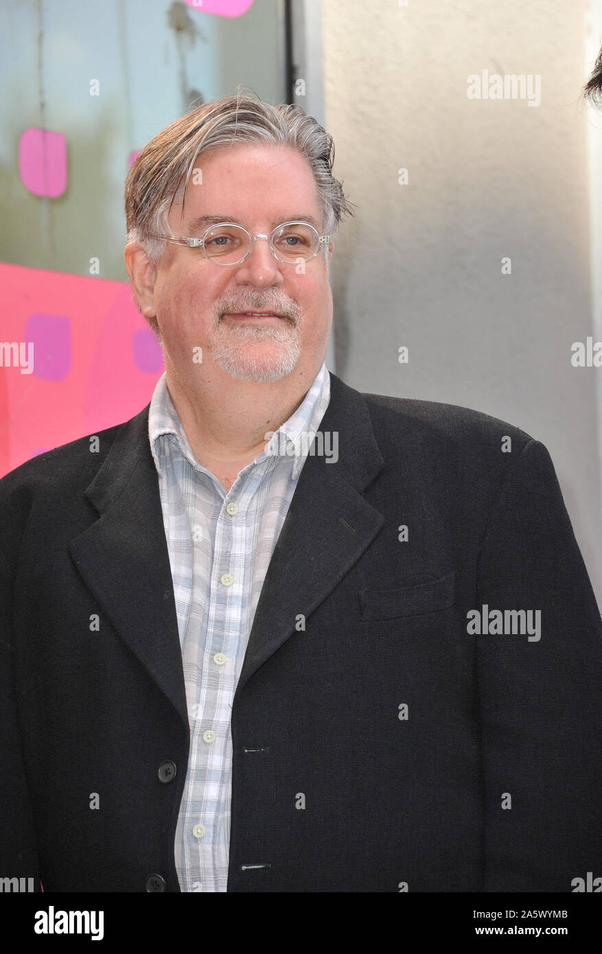 LOS ANGELES, Ca. 14. Februar 2012: "Die Simpsons" Schöpfer Matt Groening auf dem Hollywood Boulevard, wo er mit den 2.459 th Stern auf dem Hollywood Walk of Fame geehrt wurde. © 2012 Paul Smith/Featureflash Stockfoto