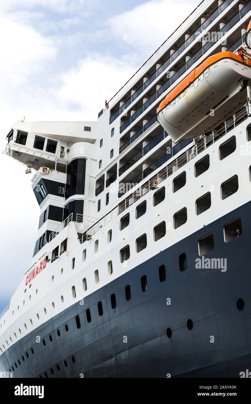 Bridgewing. Cunard RMS Queen Mary 2. Reykjavik Island Stockfoto