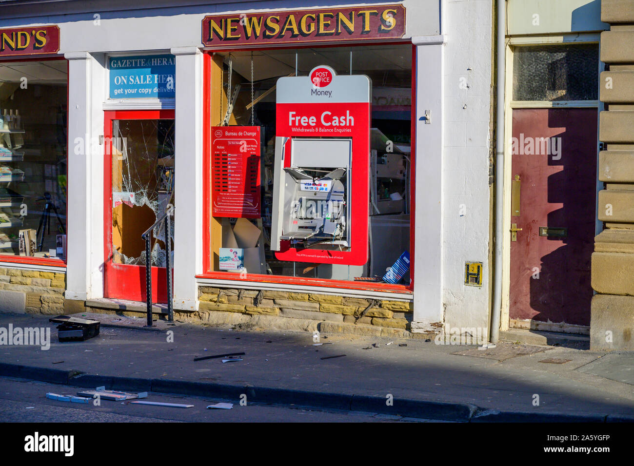 Pickering, UK. 23 Okt, 2019. Räuber in Brechen Morlands Zeitungsläden und versuchen, die Maschine zu stehlen. Credit: Richard Burdon/Alamy leben Nachrichten Stockfoto