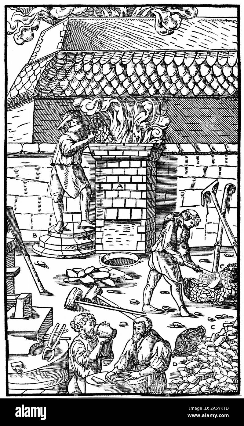 Hochofen zur Verhüttung von Eisenerz. Von Agricola "De re Metallica" Basel, 1556. Holzschnitt Stockfoto