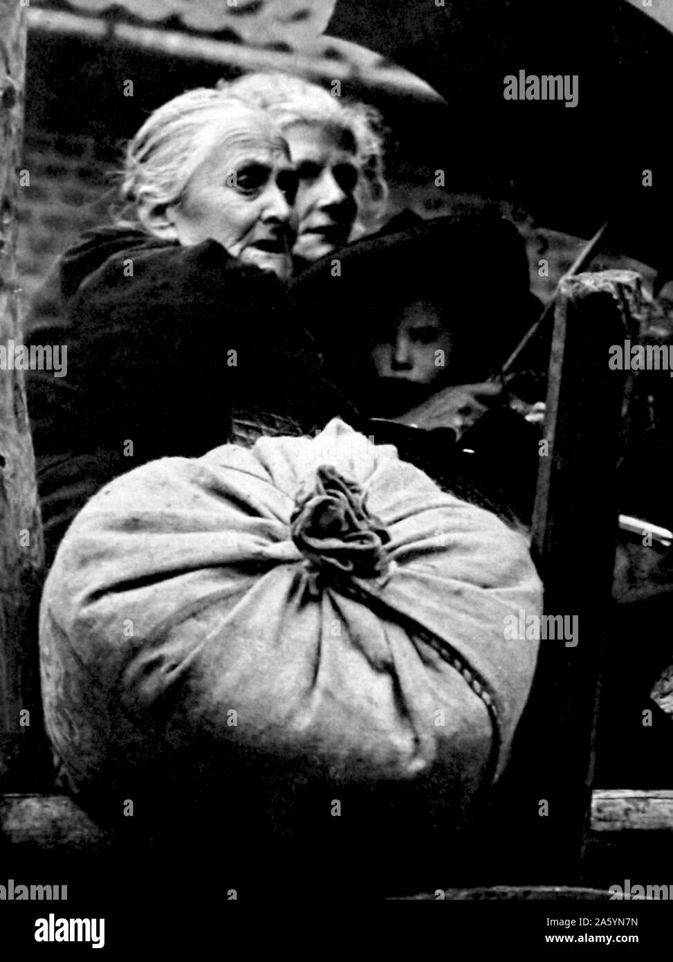 Niederländische Flüchtlinge in der Stadt Kerkrade in den Niederlanden während des Zweiten Weltkrieges 1944 Stockfoto