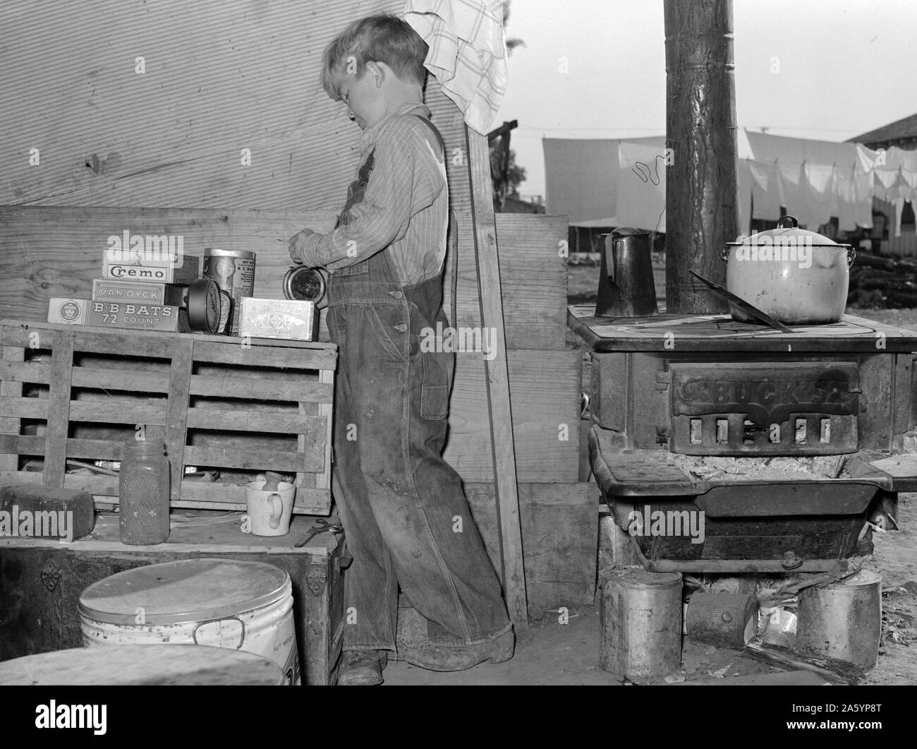 Der Sohn des ehemaligen Arbeitskräften beauftragten, jetzt ein Wanderarbeitnehmer. Weslaco, Texas von Russell Lee, 1903-1986, vom 19390101. Stockfoto