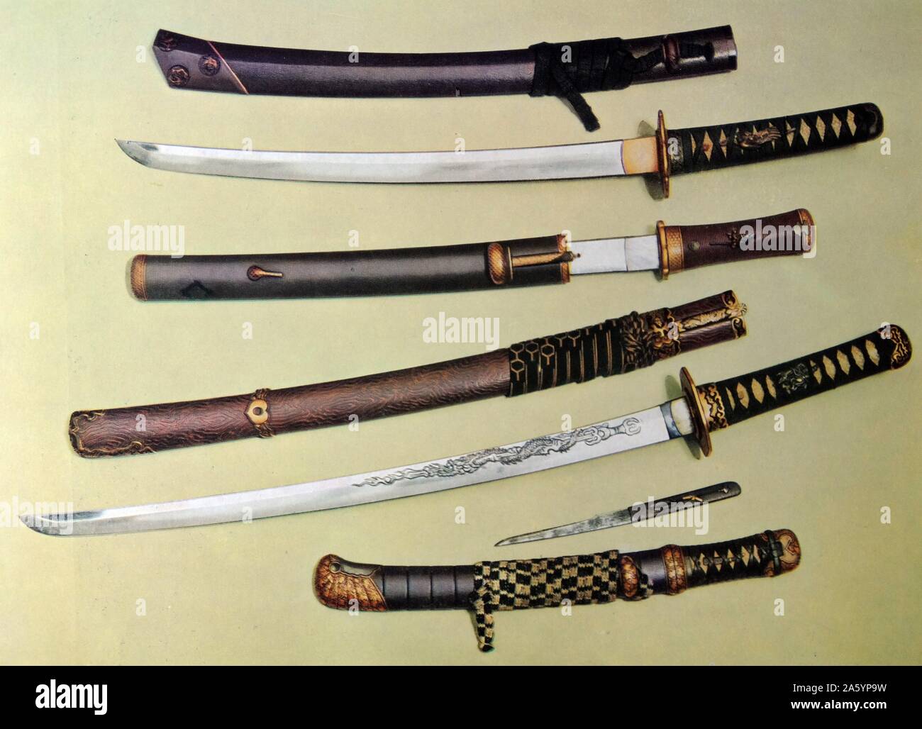 Sammlung von 14. Jahrhundert japanische Katana, Wakizashi und Tanto Samurai Schwerter Stockfoto